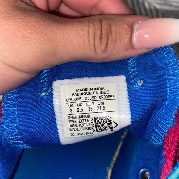 Converse - Picture 4 of 4